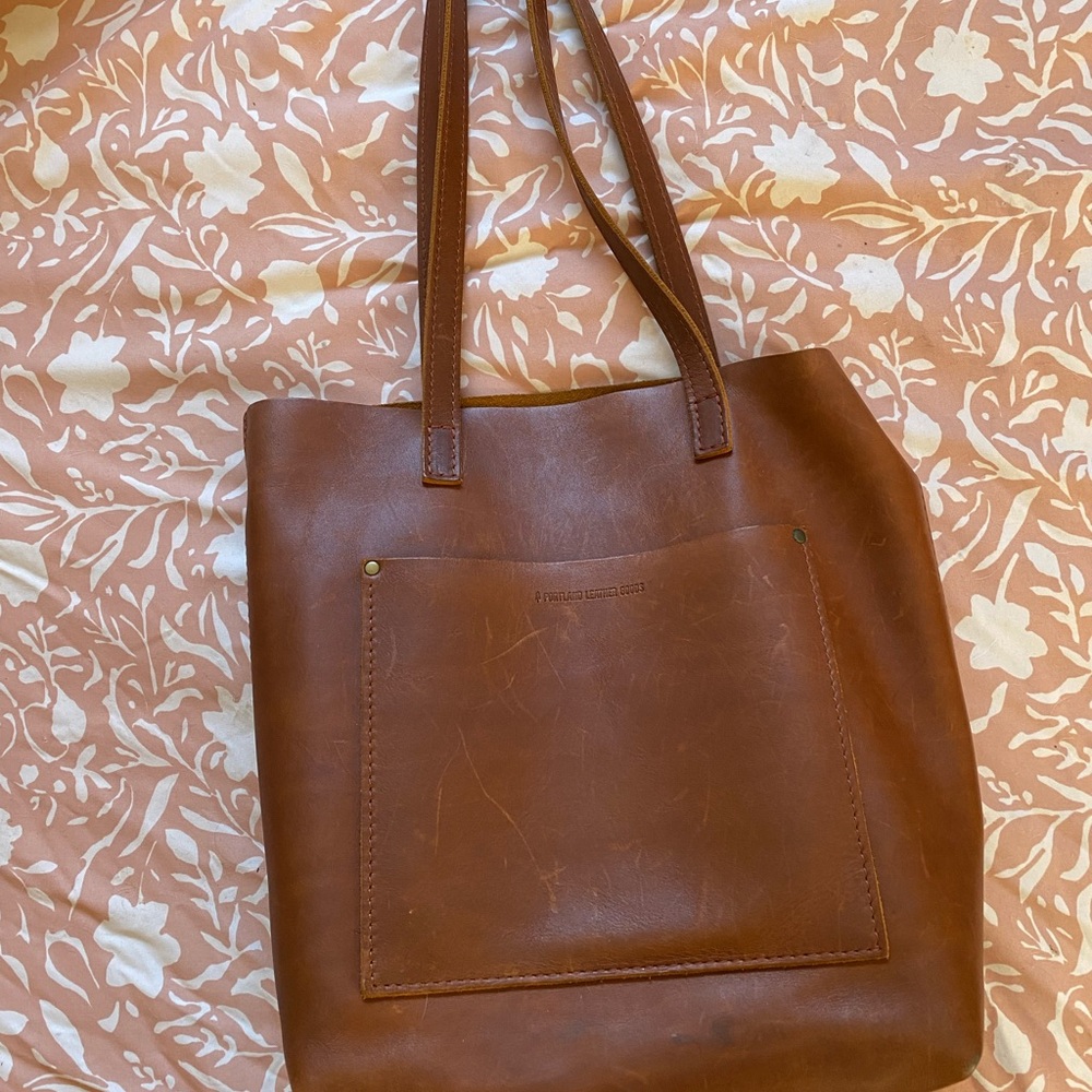 Portland Leather Crossbody Tote Bag in Honey